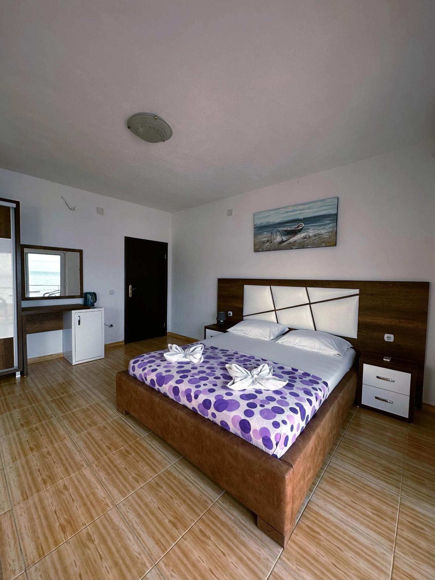 Casa Mila Apartments & Bungalows อุลซิน ภายนอก รูปภาพ
